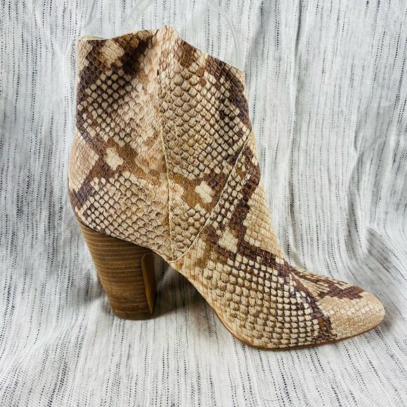 Vince Camuto Heeled Snakeskin Leather Cream & Brown Ankle Boots Size 6.5 - Picture 1 of 9